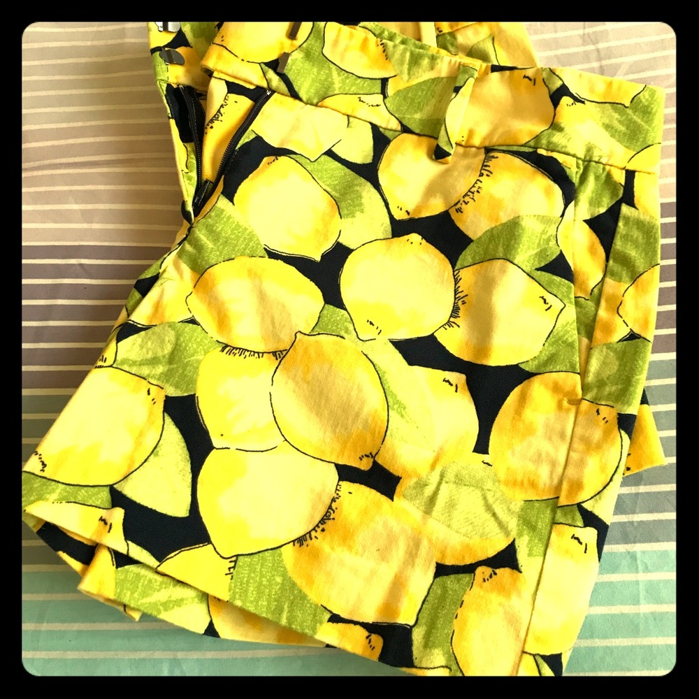 Ann Taylor 🍋 Print Shorts